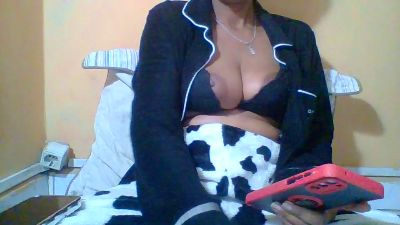 Keyshie586 live cam on Cam4
