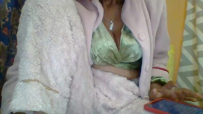 Keyshie586 live cam on Cam4