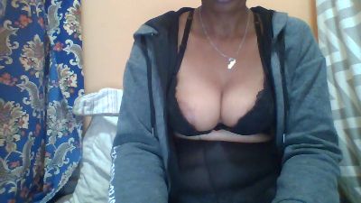 Keyshie586 live cam on Cam4