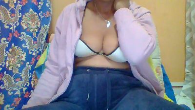 Keyshie586 live cam on Cam4