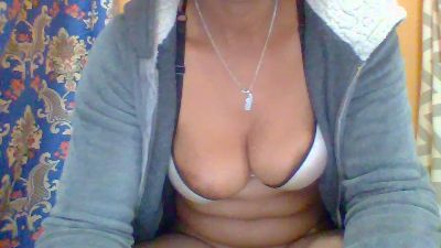 Keyshie586 live cam on Cam4