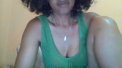Keyshie586 live cam on Cam4