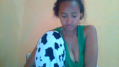 Keyshie586 live cam on Cam4