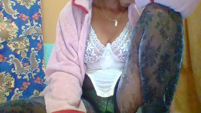 Keyshie586 live cam on Cam4