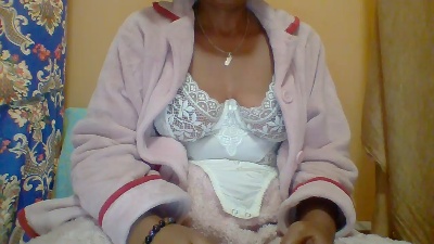 Keyshie586 live cam on Cam4