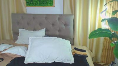 Khalia_ live cam on Cam4