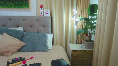 Khalia_ live cam on Cam4
