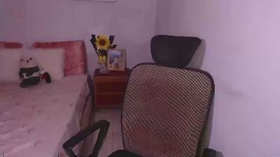 KhloeRoux live cam on Cam4