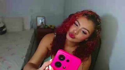 KhloeRoux live cam on Cam4
