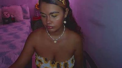KhloeRoux live cam on Cam4