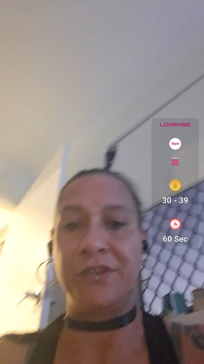 Ki_nooks live cam on Cam4