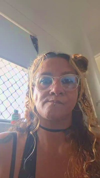 Ki_nooks live cam on Cam4