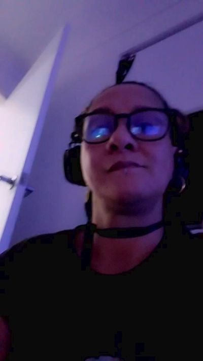 Ki_nooks live cam on Cam4