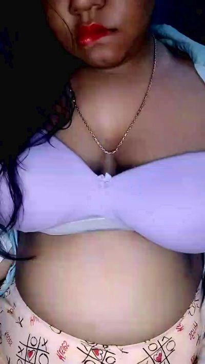 Kiara live cam on Cam4