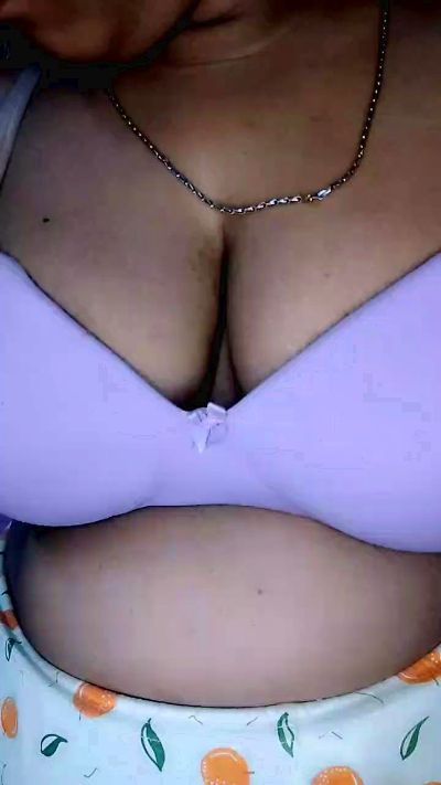 Kiara live cam on Cam4