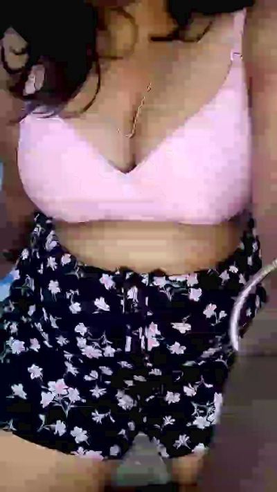 Kiara live cam on Cam4