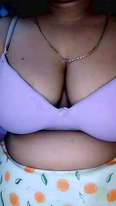 Kiara live cam on Cam4