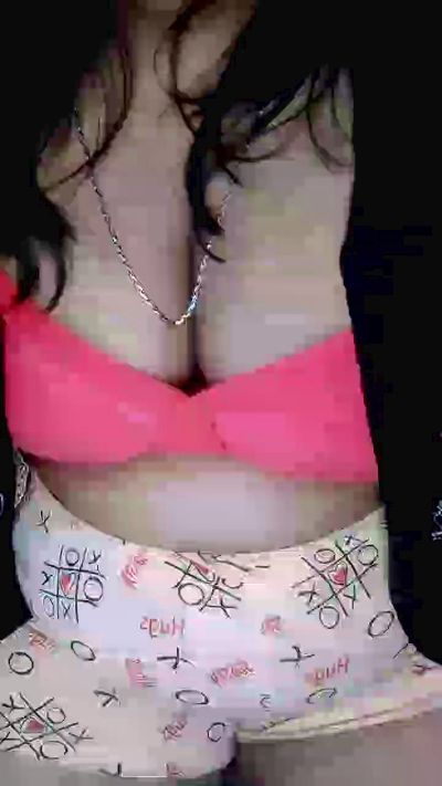 Kiara live cam on Cam4