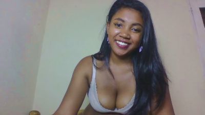 Kiara_Mimi webcam