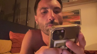 KiinkyBtm live cam on Cam4
