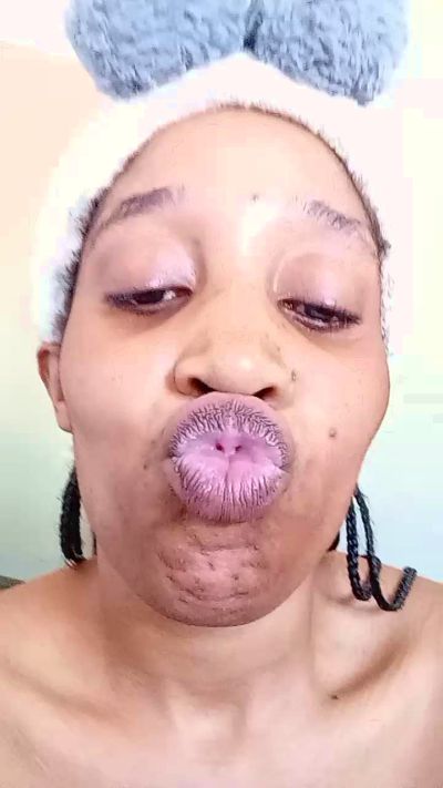Kikiy23 live cam on Cam4