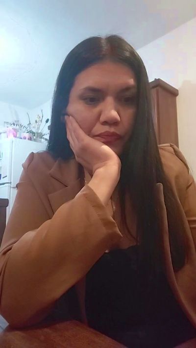 Kim31 live cam on UnifiedCams