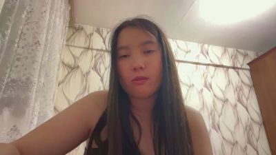 KimWalking live cam on Cam4