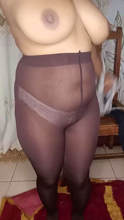Kim_init live cam on Cam4