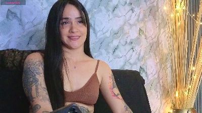 Kimandyuk live cam on Cam4