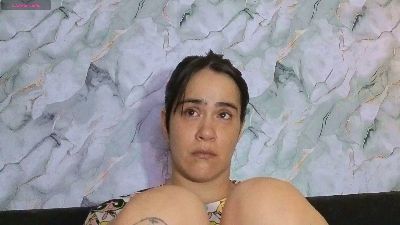 Kimandyuk live cam on Cam4