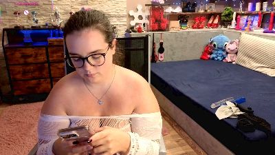 KimberlyCaprice live cam on Cam4