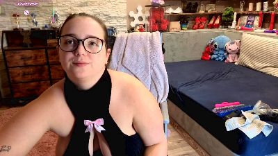 KimberlyCaprice live cam on Cam4
