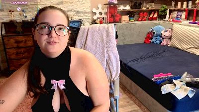 KimberlyCaprice live cam on Cam4