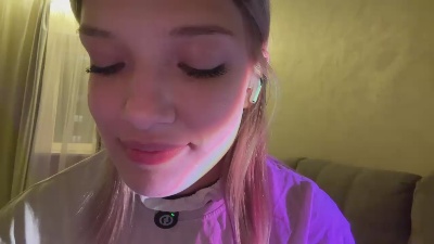 KimberlyVong live cam on Cam4