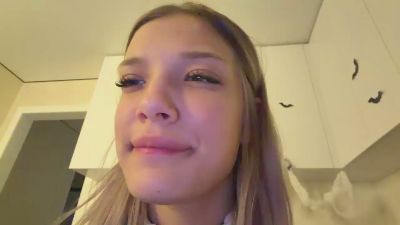 KimberlyVong live cam on Cam4
