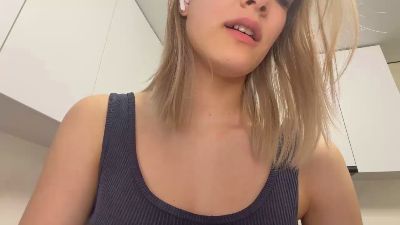 KimberlyVong live cam on Cam4