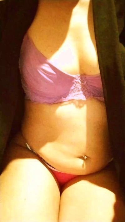Kimberlyy15 live cam on Cam4