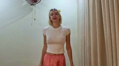 KimiHusseini live cam on Cam4