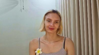 KimiHusseini live cam on Cam4