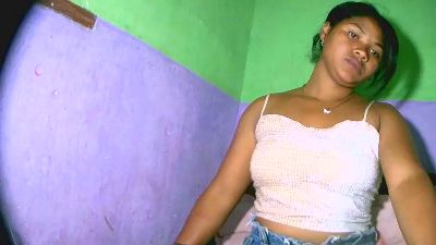 Kimie04 live cam on Cam4