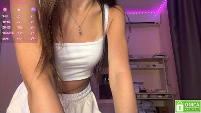 KinaVillaneuva live cam on Cam4