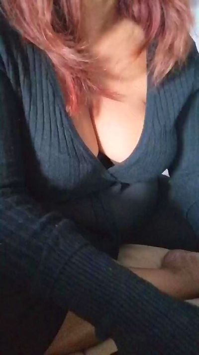 Kindella74 live cam on Cam4