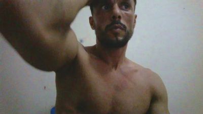 Kinglsves live cam on Cam4