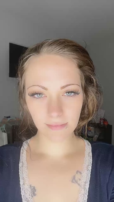 Kink_Kitten live cam on Cam4