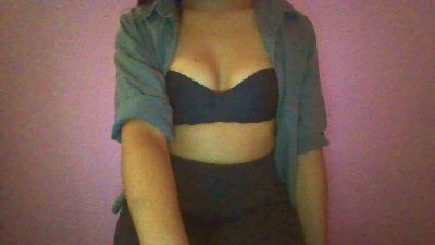 KinkyAmora live cam on Cam4