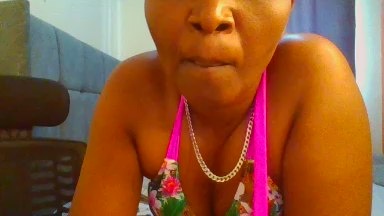 Kinky_Naya live cam on Cam4