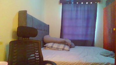 Kinky_Naya live cam on Cam4