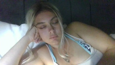 Kinkykayx live cam on Cam4