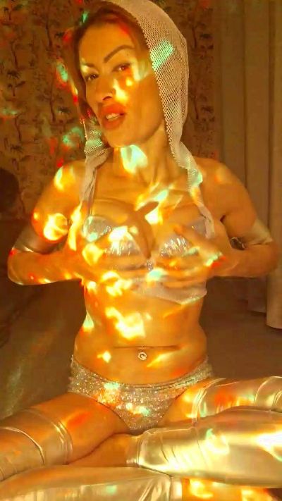Kinkyshow live cam on Cam4