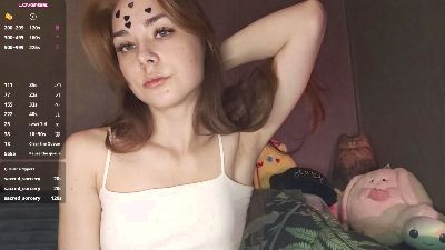 KiraAlvarran live cam on Cam4